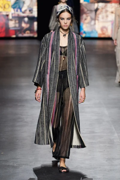 Look 55